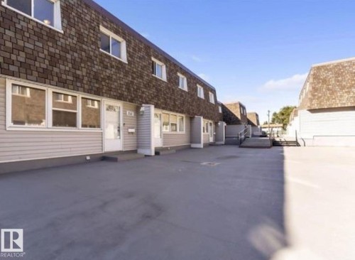 713 Village On The Green, Edmonton, AB - Outdoor