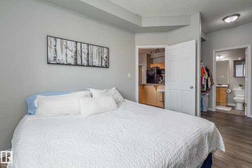 208 10118 95 Street, Edmonton, AB - Indoor Photo Showing Bedroom