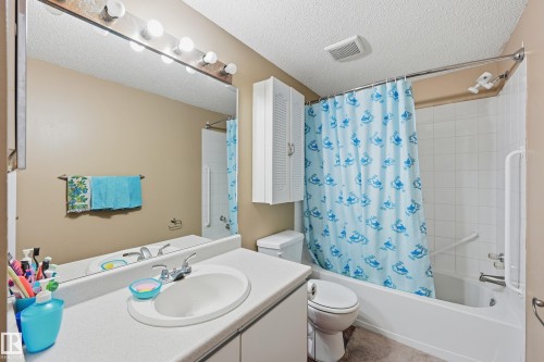 201 9010 106 Avenue, Edmonton, AB - Indoor Photo Showing Bathroom