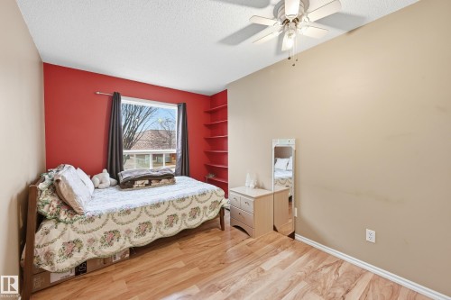 201 9010 106 Avenue, Edmonton, AB - Indoor Photo Showing Bedroom