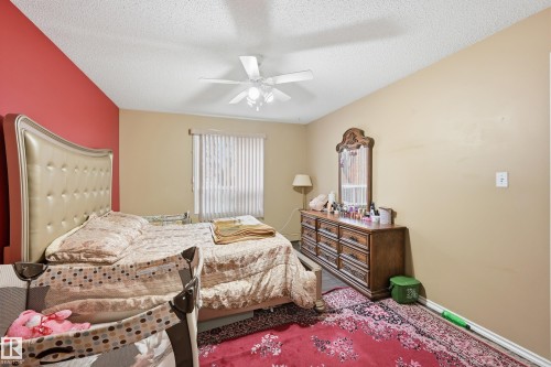 201 9010 106 Avenue, Edmonton, AB - Indoor Photo Showing Bedroom