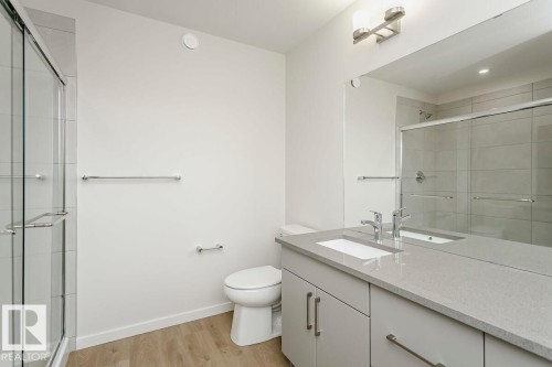 2371 Egret Way, Edmonton, AB - Indoor Photo Showing Bathroom