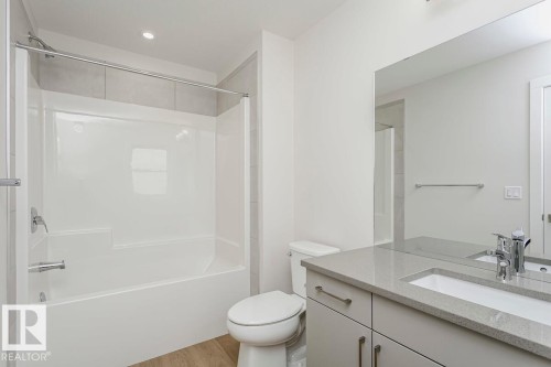 2371 Egret Way, Edmonton, AB - Indoor Photo Showing Bathroom