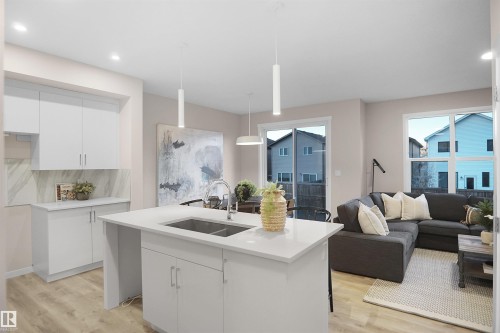 22910 95A Avenue, Edmonton, AB - Indoor