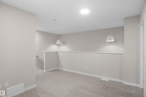22910 95A Avenue, Edmonton, AB - Indoor Photo Showing Other Room