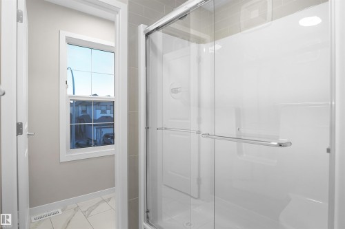 22910 95A Avenue, Edmonton, AB - Indoor Photo Showing Bathroom