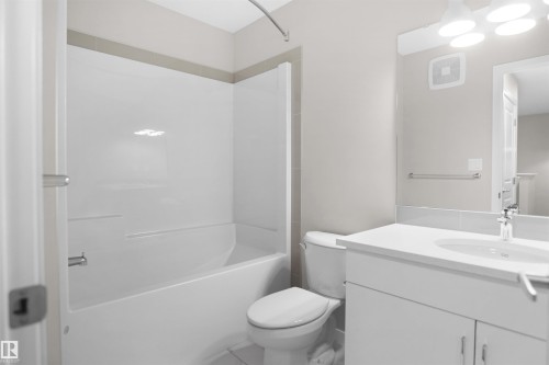 22910 95A Avenue, Edmonton, AB - Indoor Photo Showing Bathroom