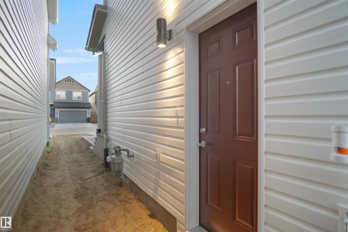 22910 95A Avenue, Edmonton, AB - Indoor Photo Showing Other Room