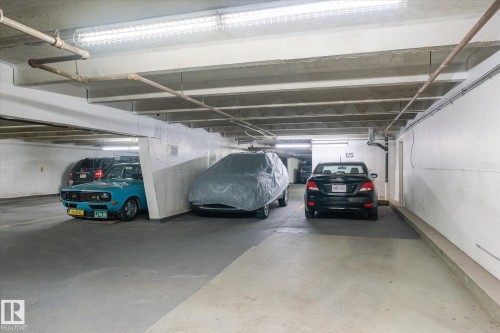 1412 9918 101 Street, Edmonton, AB - Indoor Photo Showing Garage