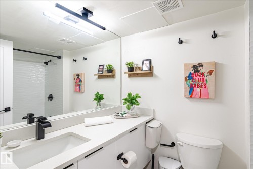 1412 9918 101 Street, Edmonton, AB - Indoor Photo Showing Bathroom