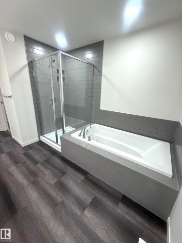 3968 Wren Loop, Edmonton, AB - Indoor Photo Showing Bathroom