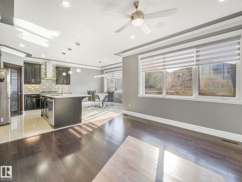2612 Adam Court, Edmonton, AB - Indoor Photo Showing Kitchen With Upgraded Kitchen