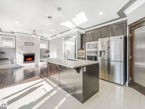 2612 Adam Court, Edmonton, AB - Indoor Photo Showing Kitchen With Stainless Steel Kitchen With Upgraded Kitchen