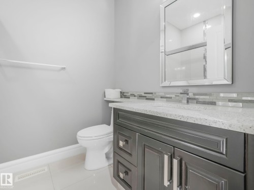 2612 Adam Court, Edmonton, AB - Indoor Photo Showing Bathroom