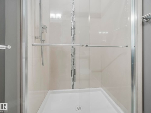 2612 Adam Court, Edmonton, AB - Indoor Photo Showing Bathroom