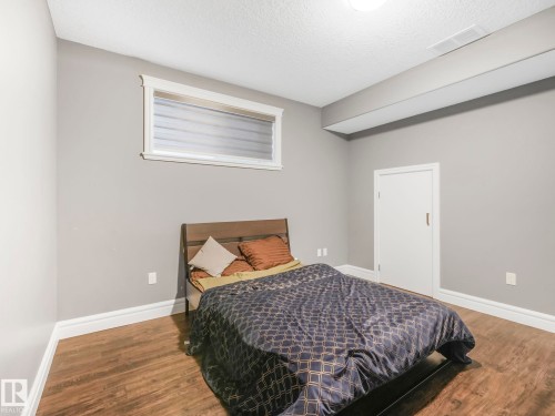 2612 Adam Court, Edmonton, AB - Indoor Photo Showing Bedroom