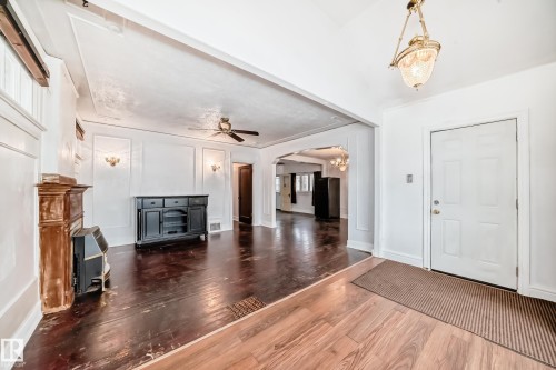 11619 96 Street, Edmonton, AB - Indoor