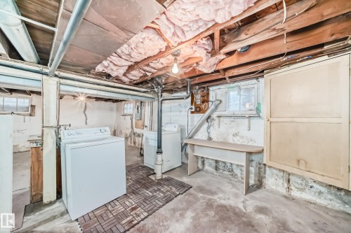 11619 96 Street, Edmonton, AB - Indoor Photo Showing Laundry Room