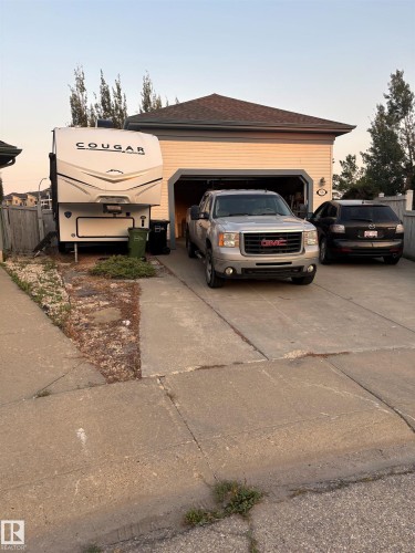 576 Glenwright Crescent, Edmonton, AB - Outdoor