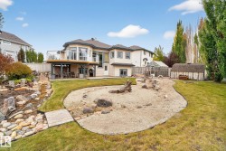 576 GLENWRIGHT Crescent  Edmonton, AB T5P 4E6