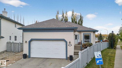 576 Glenwright Crescent, Edmonton, AB - Outdoor With Exterior