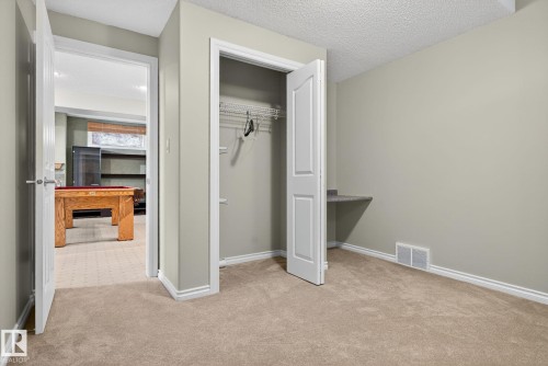 576 Glenwright Crescent, Edmonton, AB - Indoor Photo Showing Other Room