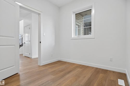 151 Pierwyck Loop, Spruce Grove, AB - Indoor Photo Showing Other Room