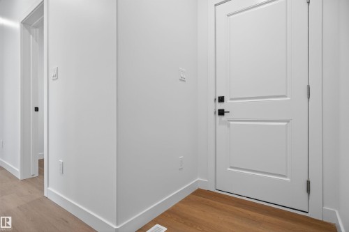 151 Pierwyck Loop, Spruce Grove, AB - Indoor Photo Showing Other Room