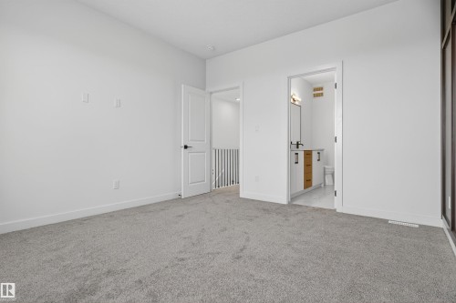 151 Pierwyck Loop, Spruce Grove, AB - Indoor Photo Showing Other Room