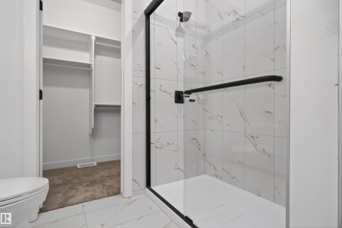 151 Pierwyck Loop, Spruce Grove, AB - Indoor Photo Showing Bathroom