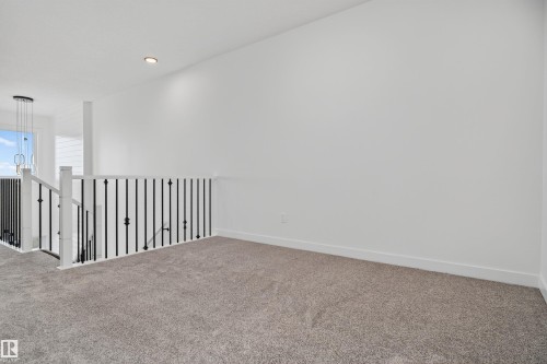 151 Pierwyck Loop, Spruce Grove, AB - Indoor Photo Showing Other Room