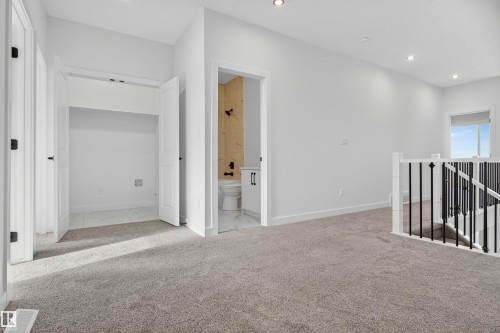 151 Pierwyck Loop, Spruce Grove, AB - Indoor Photo Showing Other Room