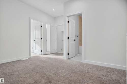 151 Pierwyck Loop, Spruce Grove, AB - Indoor Photo Showing Other Room
