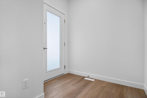 153 Pierwyck Loop, Spruce Grove, AB - Indoor Photo Showing Other Room