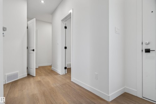 153 Pierwyck Loop, Spruce Grove, AB - Indoor Photo Showing Other Room