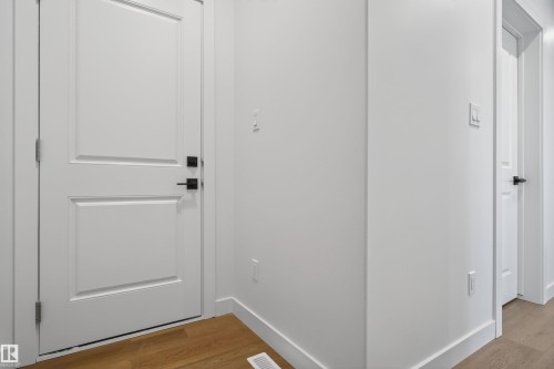 153 Pierwyck Loop, Spruce Grove, AB - Indoor Photo Showing Other Room
