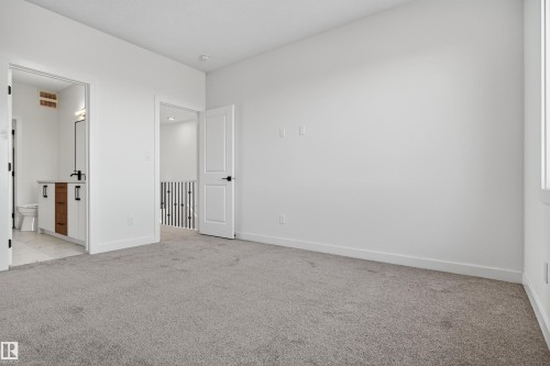 153 Pierwyck Loop, Spruce Grove, AB - Indoor Photo Showing Other Room