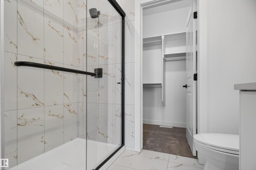 153 Pierwyck Loop, Spruce Grove, AB - Indoor Photo Showing Bathroom