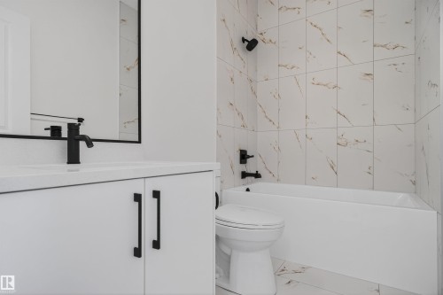 153 Pierwyck Loop, Spruce Grove, AB - Indoor Photo Showing Bathroom