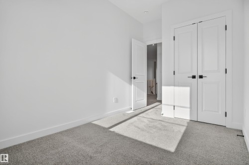 153 Pierwyck Loop, Spruce Grove, AB - Indoor Photo Showing Other Room
