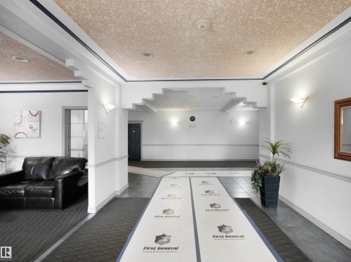 102 10511 42 Avenue, Edmonton, AB - Indoor Photo Showing Other Room