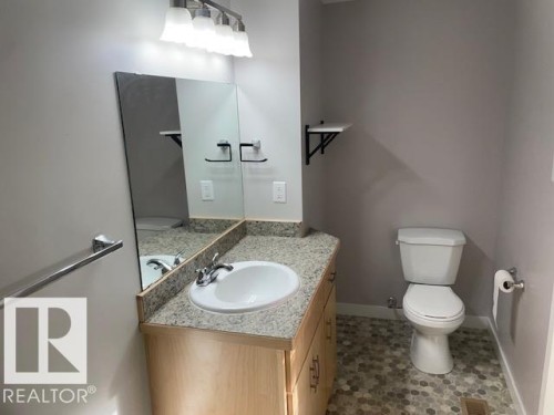 596 Evergreen Park, Edmonton, AB - Indoor Photo Showing Bathroom