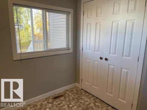 596 Evergreen Park, Edmonton, AB - Indoor Photo Showing Other Room