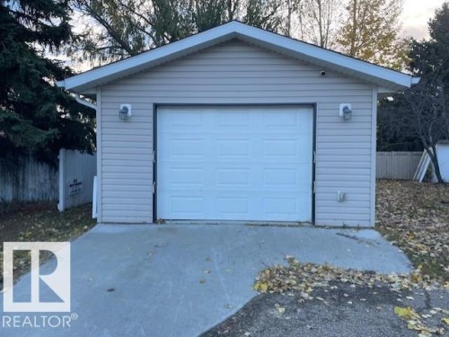 596 Evergreen Park, Edmonton, AB - Outdoor