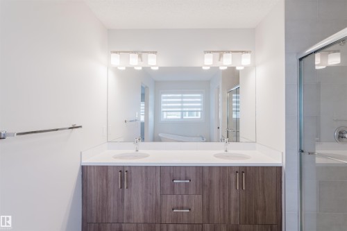 358 Bluff Cove, Leduc, AB - Indoor Photo Showing Bathroom