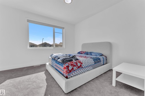 445 Roberts Crescent, Leduc, AB - Indoor Photo Showing Bedroom