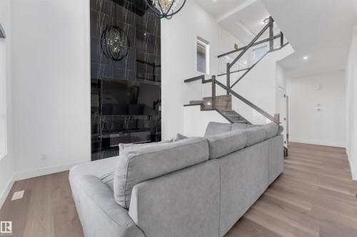 445 Roberts Crescent, Leduc, AB - Indoor