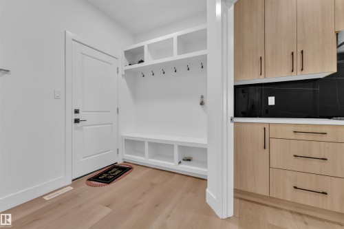 445 Roberts Crescent, Leduc, AB - Indoor