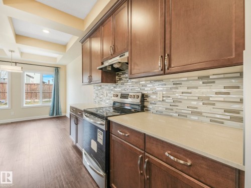 1427 161 Street, Edmonton, AB - Indoor Photo Showing Kitchen With Upgraded Kitchen