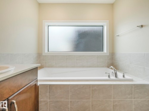 1427 161 Street, Edmonton, AB - Indoor Photo Showing Bathroom